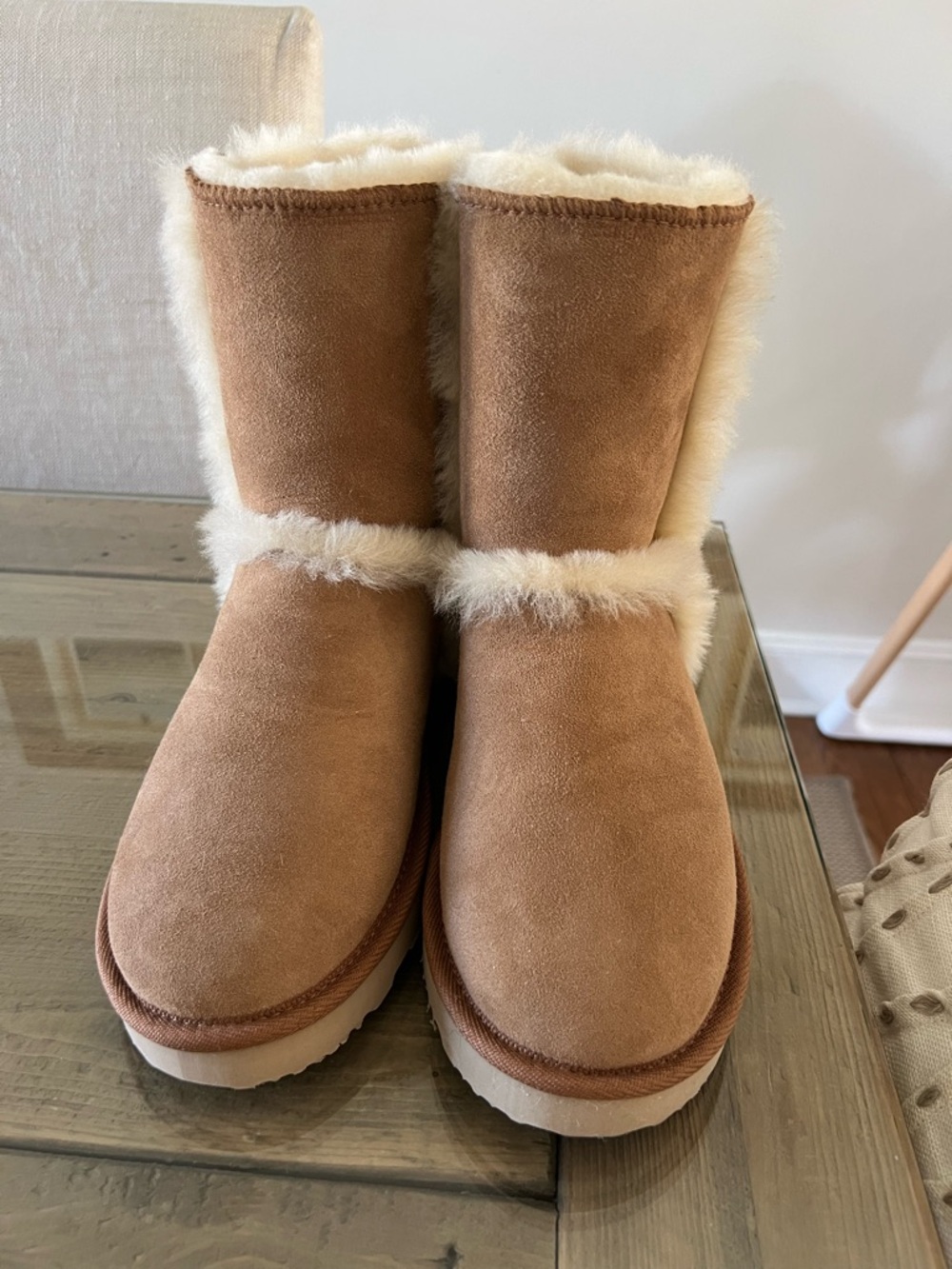 NEVER WORN! Women's Chestnut Shearling Winter Boots